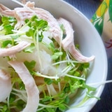 鶏胸肉入り大根とと貝割れの親子冷うどん